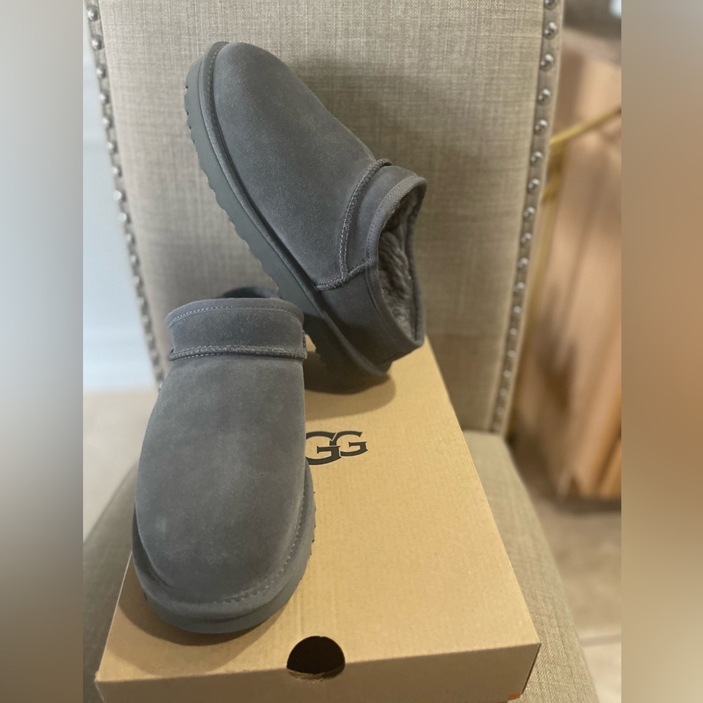 UGG® Classic Slipper (Women)